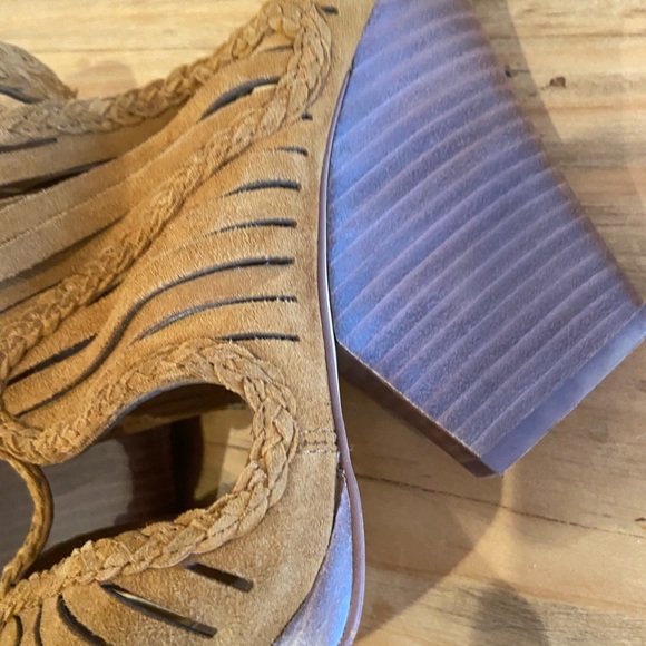 Vince Camuto Janil Sandals - Picture 6 of 6